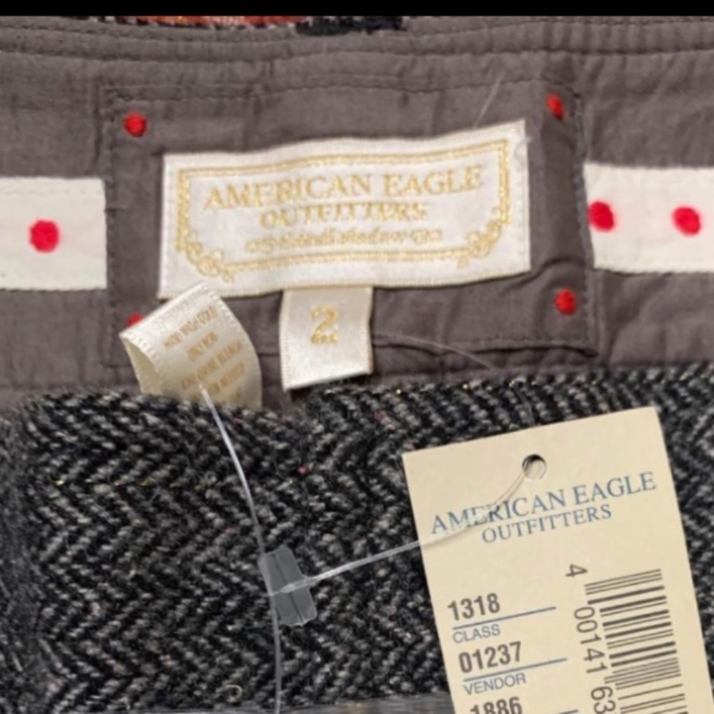 NWT American Eagle wool short skirt Size 2 - Picture 3 of 4